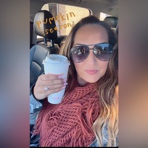 Meet your Posher, Stephanie